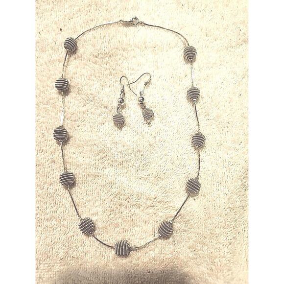 18" Trifari Silver Tone Necklace & EARRINGS VINTAGE - Picture 1 of 7